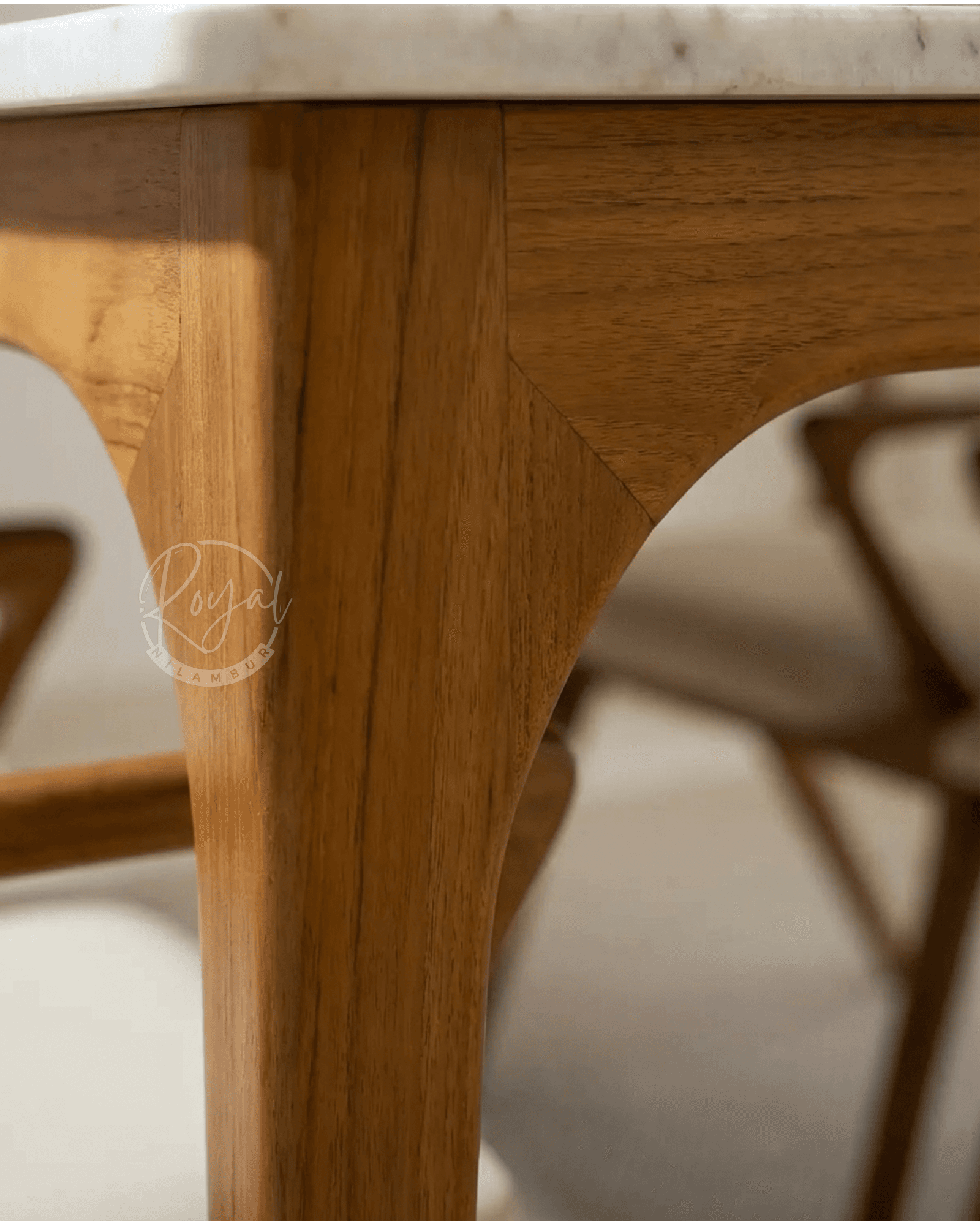 Royal Merion Nilambur Teak Wood Dining Table